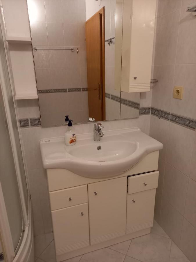 Apartments Raos Stobrec Luaran gambar