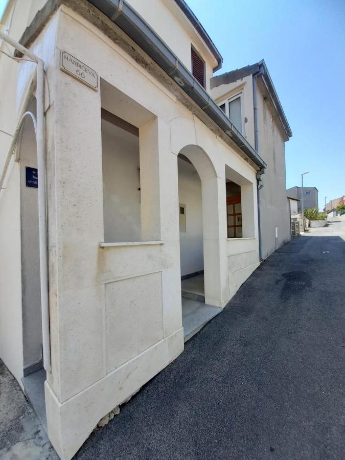 Apartments Raos Stobrec Luaran gambar