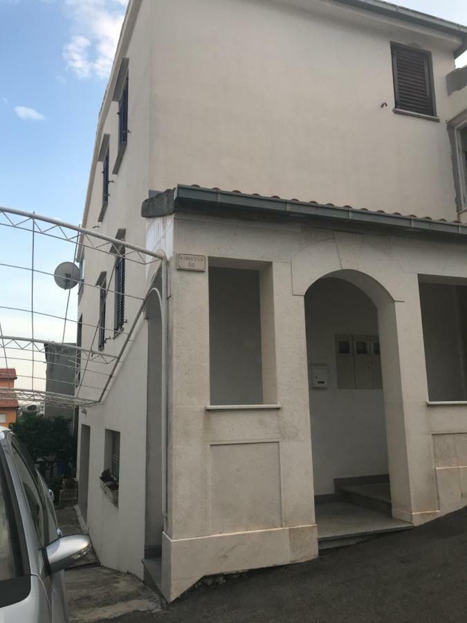Apartments Raos Stobrec Luaran gambar